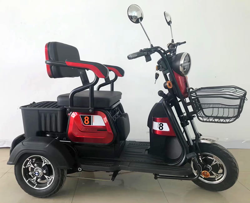 Триколісний електроскутер Electrowin ETB-122